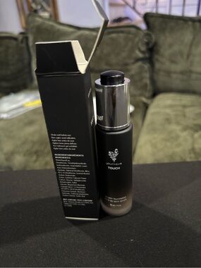 Younique Touch Serum Foundation (Organza) NIB 1 Fl Oz/30 ml